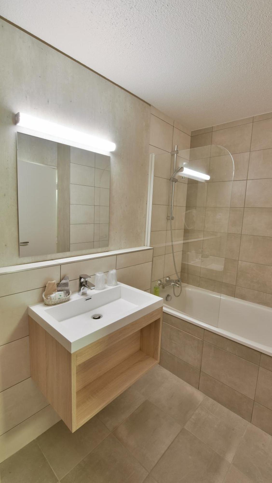 Brit Hotel Landivisiau Zewnętrze zdjęcie